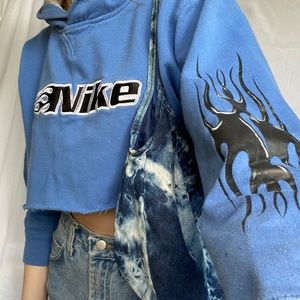 💙 NIKE SPELLOUT CROPPED SWEATER💙